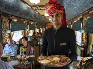 Bayar Rp 63 Juta Bisa Nikmati Fine Dining di Dalam Kereta Super Mewah Bayar Rp 63 Juta Bisa Nikmati Fine Dining di Dalam Kereta Super Mewah