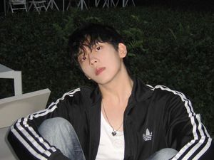 YouTuber Heo Seong Beom Mampir ke Indonesia dan Jajal Masakan Padang YouTuber Heo Seong Beom Mampir ke Indonesia dan Jajal Masakan Padang