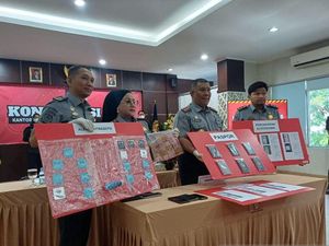 6 WNA di Jakbar Ditangkap gegara Prostitusi Online: 1 Muncikari, 5 PSK