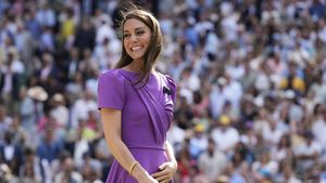8 Gaya Kate Middleton di Wimbledon, Cerah Bergaun Ungu, Dapat Standing Ovation