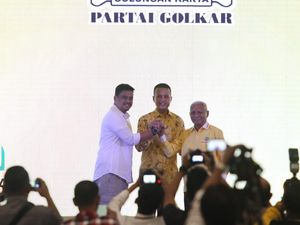 Ijeck Umumkan Bupati Asahan Jadi Wakil Bobby di Pilgub Sumut dari Golkar Ijeck Umumkan Bupati Asahan Jadi Wakil Bobby di Pilgub Sumut dari Golkar