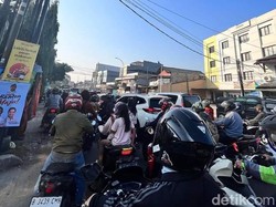 Ramai Keluhan Jl HOS Cokroaminoto Ciledug Macet Pagi Tadi, Ini Pemicunya