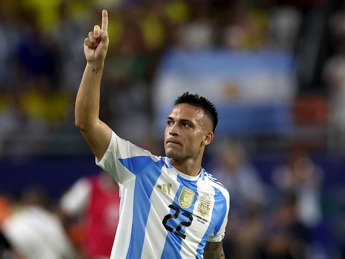 Soccer Football - Copa America 2024 - Final - Argentina v Colombia - Hard Rock Stadium, Miami, Florida, United States - July 14, 2024 Argentinas Lautaro Martinez celebrates scoring their first goal REUTERS/Agustin Marcarian