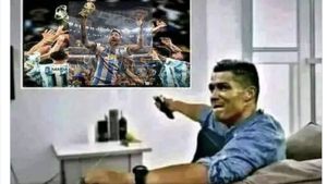 Messi Angkat Trofi Copa America, Ronaldo yang Kena Ejek