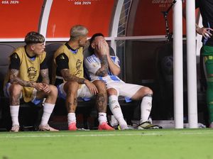 Tangis Kesakitan Messi di Bangku Cadangan