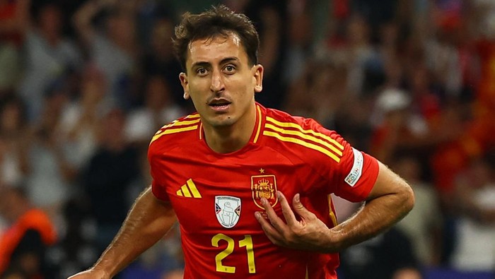 Soccer Football - Euro 2024 - Final - Spain v England - Berlin Olympiastadion, Berlin, Germany - July 14, 2024 Spains Mikel Oyarzabal celebrates scoring their second goal REUTERS/Kai Pfaffenbach