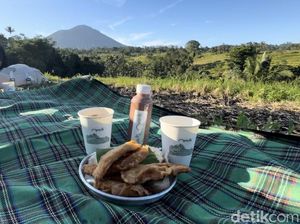 Istimewa! Ngopi dengan Pemandangan Senja dan Gunung Bali yang Cantik Istimewa! Ngopi dengan Pemandangan Senja dan Gunung Bali yang Cantik