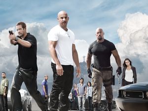 Sinopsis Film Fast Five, Aksi Kejar-kejaran Berujung Bahaya Sinopsis Film Fast Five, Aksi Kejar-kejaran Berujung Bahaya
