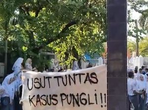 Disdik Sulsel Selidiki Dugaan Siswa SMAN 11 Makassar Demo Kepsek Ditunggangi Disdik Sulsel Selidiki Dugaan Siswa SMAN 11 Makassar Demo Kepsek Ditunggangi
