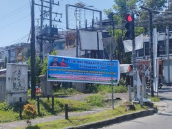 Baliho Dukungan Bobby-Nagita Slavina Maju Pilgubsu Muncul di Medan