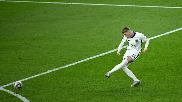 Soccer Football - Euro 2024 - Final - Spain v England - Berlin Olympiastadion, Berlin, Germany - July 14, 2024 England's Cole Palmer scores their first goal REUTERS/Annegret Hilse