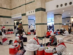 Pesawat Rusak, Jemaah Haji Kloter UPG-31 Batal Pulang