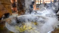 Perajin Tahu di Sumedang Kurangi Produksi Gara-gara Kedelai Mahal