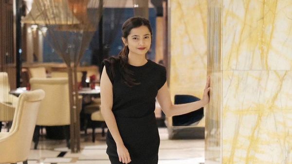 5 Potret Bugi JL Model Iklan yang Fotonya Ada di Mana-mana