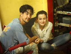 Ibu Kimberly Ryder Ingatkan Edward Akbar Jangan Seperti Buronan