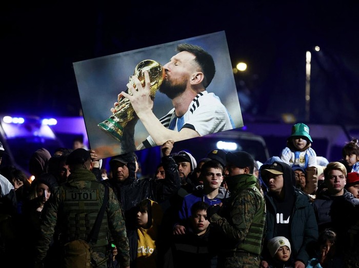 Argentina's national team bus arriving after winning the Copa America in Buenos Aires, Argentina July 15, 2024. REUTERS/Tomas Cuesta