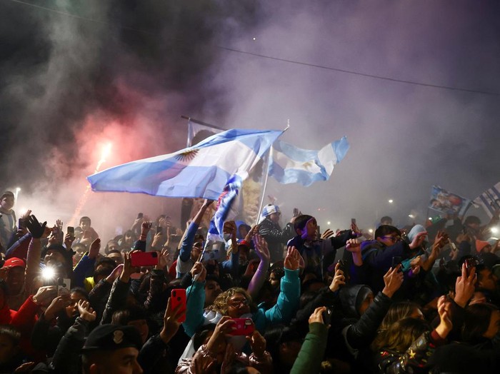 Argentina's national team bus arriving after winning the Copa America in Buenos Aires, Argentina July 15, 2024. REUTERS/Tomas Cuesta