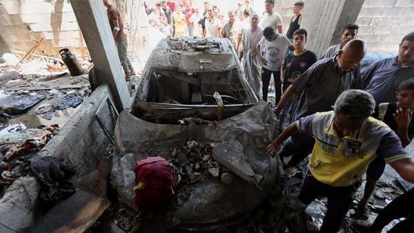 Israel Serang Deir Al-Balah, Rumah Warga Hancur