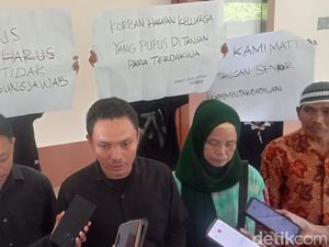 Terdakwa Kasus Kematian Mahasiswa Divonis 3 Tahun Bui, Keluarga Korban Kecewa Terdakwa Kasus Kematian Mahasiswa Divonis 3 Tahun Bui, Keluarga Korban Kecewa