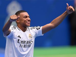 Mbappe Tahu Diri, Nomor 10 Real Madrid Masih Milik Modric Mbappe Tahu Diri, Nomor 10 Real Madrid Masih Milik Modric