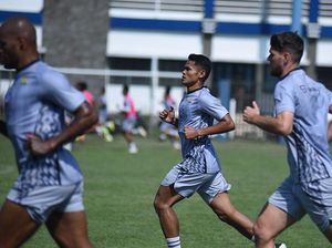 Rapor Dimas Drajad di Laga Debut Bersama Persib Rapor Dimas Drajad di Laga Debut Bersama Persib