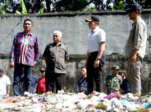 Respons Warga Usai Pemkab Cirebon Bersihkan Sampah di Sungai Jamblang