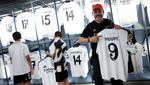 Potret Jersey Madrid Mbappe Diserbu Fans