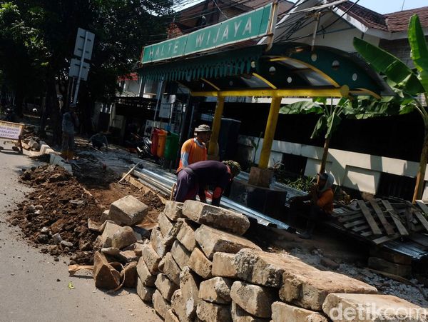 Potret Penataan Trotoar Jalan Wijaya 1 Jaksel