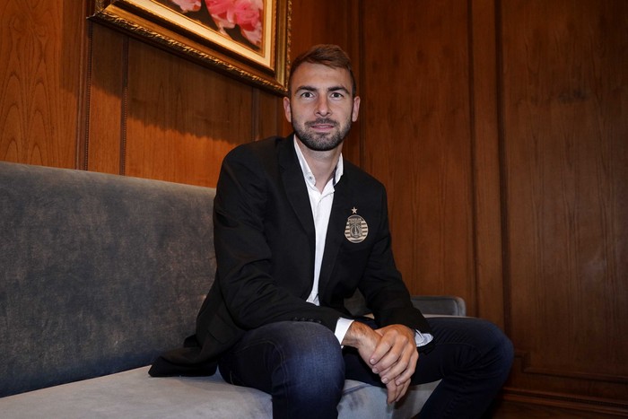 Slot pemain asing terakhir Persija Jakarta telah terisi. Ada pemain 29 tahun asal Spanyol yakni Ramon Bueno Gonzalbo.