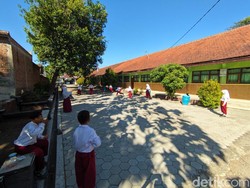 4 Fakta SDN 1 Bajang Ponorogo Tak Dapat Siswa