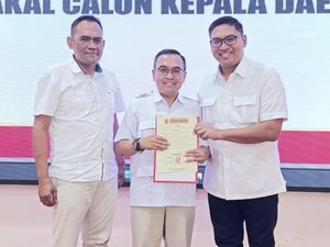Rachmat Imanda Kantongi Rekomendasi Cabup Banyumas dari Partai Gerindra Rachmat Imanda Kantongi Rekomendasi Cabup Banyumas dari Partai Gerindra