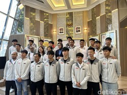 Menpora Lepas Timnas Basket U-18 Tanding di Malaysia