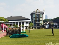 Upacara Tradisi Terima Perwira Remaja, KSAD Ingatkan Jaga Nama Baik TNI AD