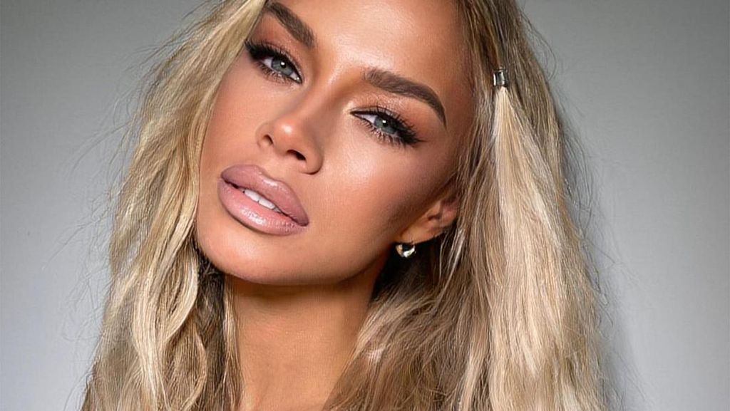 Potret Glamor Model Rusia yang Disebut Pacar Johnny Depp, Lebih Muda 33 Tahun Potret Glamor Model Rusia yang Disebut Pacar Johnny Depp, Lebih Muda 33 Tahun