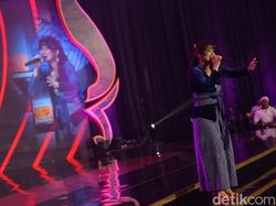 Kala Tiara Effendy dan Ega Robot Goyang detikJabar Awards 2024