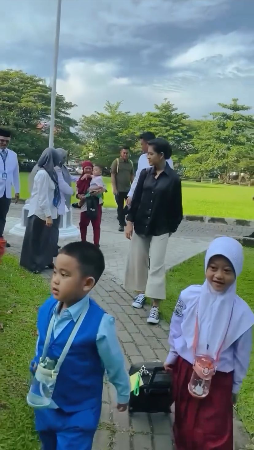 Bobby Nasution dan Kahiyang Ayu