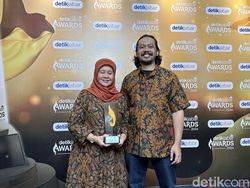 Celah Celah Langit Menyala di detikJabar Awards 2024