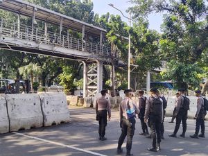 Sempat Ditutup Saat Buruh Demo, Lalin di Patung Kuda Arah Istana Dibuka Lagi Sempat Ditutup Saat Buruh Demo, Lalin di Patung Kuda Arah Istana Dibuka Lagi