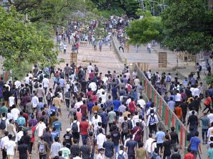 Demonstrasi Mahasiswa di Bangladesh Ricuh, 105 Orang Tewas Demonstrasi Mahasiswa di Bangladesh Ricuh, 105 Orang Tewas