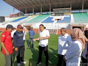 Walkot Eri Pastikan Stadion G10N Surabaya 100% Siap untuk AFF U-19 Walkot Eri Pastikan Stadion G10N Surabaya 100% Siap untuk AFF U-19