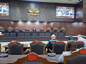 MK soal Pelantikan Presiden Dipercepat: Langgar Konstitusi MK soal Pelantikan Presiden Dipercepat: Langgar Konstitusi