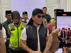 Gus Miftah Mundur sebagai Utusan Presiden Seusai Hina Penjual Es-Yati Pesek Gus Miftah Mundur sebagai Utusan Presiden Seusai Hina Penjual Es-Yati Pesek