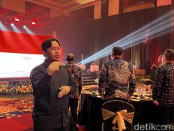 Momen Juru Bahasa Isyarat Pandu Nyanyian Lagu Indonesia Raya