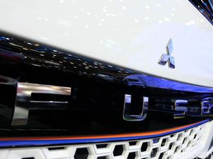 Penjualan Mobil Komersial Melempem! Penjualan Mobil Komersial Melempem!