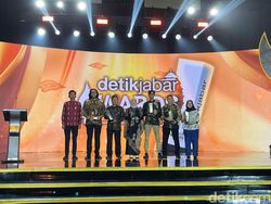 Ono Surono Raih detikJabar Awards Kategori Penggerak Ekonomi Kerakyatan