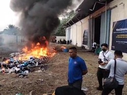 Barang Ilegal Senilai Rp 2 Miliar di Tanjungbalai Dibakar