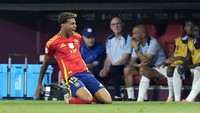Gol Yamal juga mengalahkan kandidat kuat lainnya, yakni gol salto Jude Bellingham ke gawang Slovakia di Babak 16 Besar. Sementara di posisi ketiga ada gol tendangan pisang Xherdan Shaqiri ke gawang Skotlandia matchday kedua Grup A. Nicolae Stanciu dan Arda Guler melengkapi lima besar gol terbaik Euro 2024. AP/Hassan Ammar
