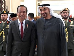 Bertemu Presiden MBZ, Jokowi Apresiasi Kerja Sama CEPA hingga Investasi IKN