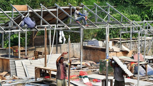 Revitalisasi Pasar Jambu Dua Rampung, TPS Pedagang Dibongkar