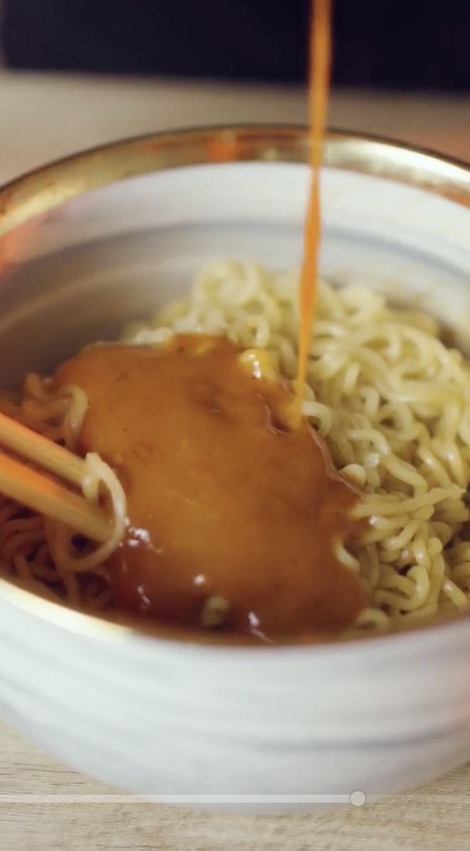 Reynold Poernomo Bikin Indomie Goreng Lebih Enak Pakai Saus Ini